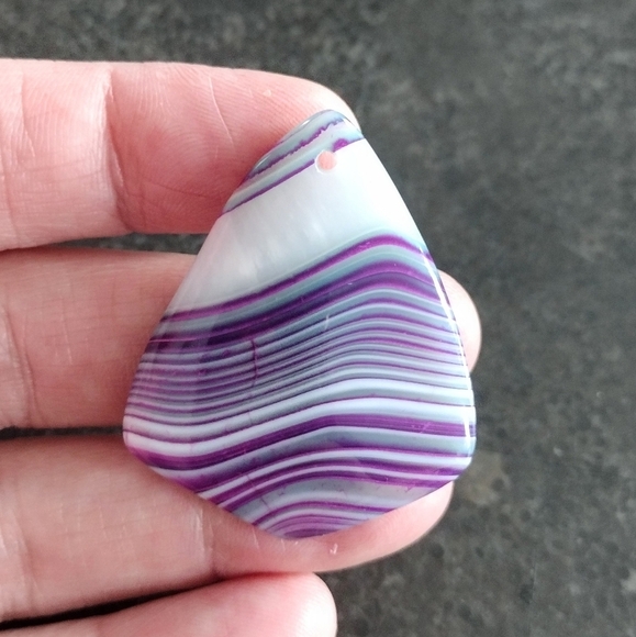 Purple And White Striped Agate Pendant Gemstone - Picture 1 of 2